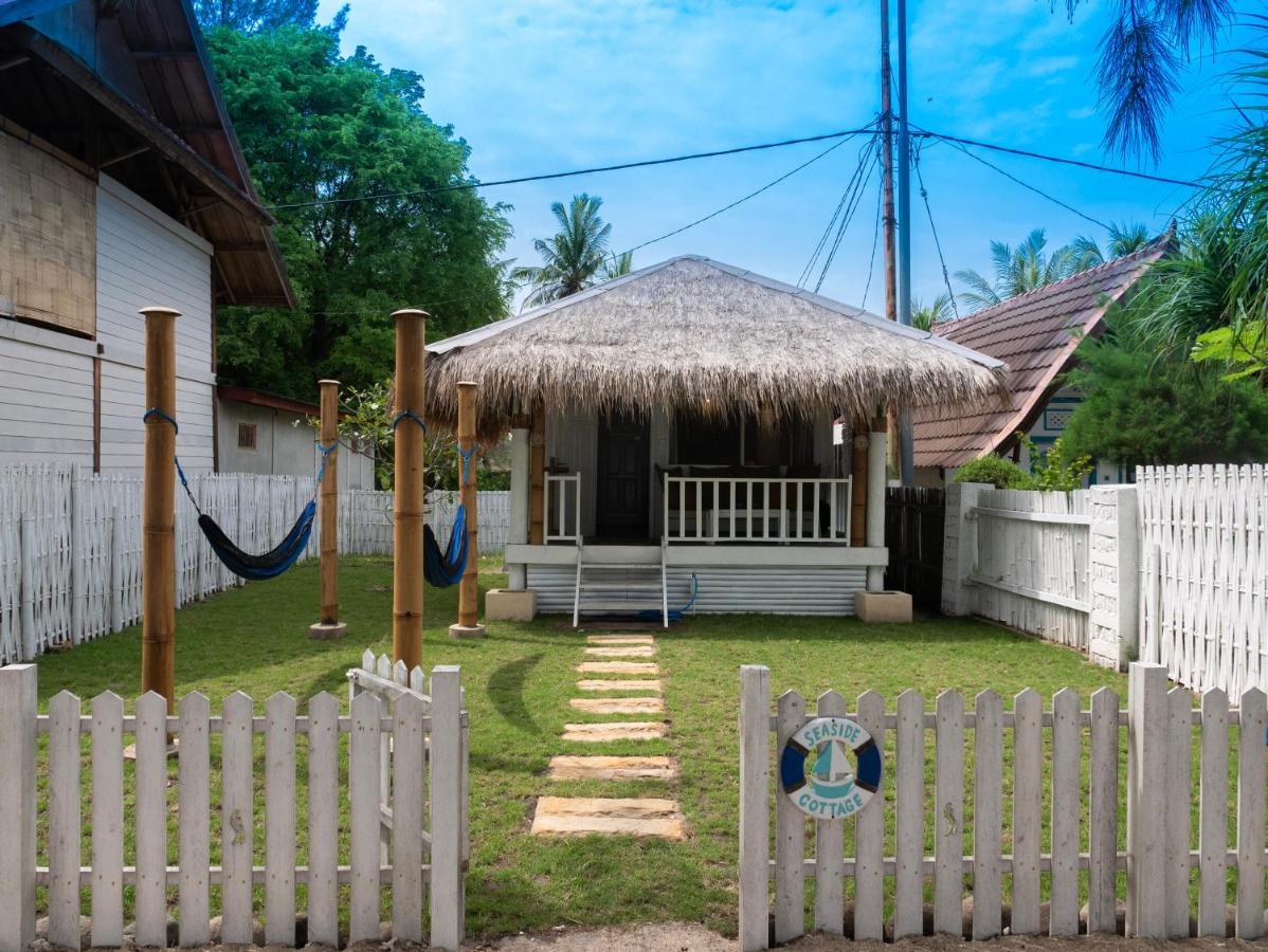 Seaside Cottage, Gili Air Exterior photo